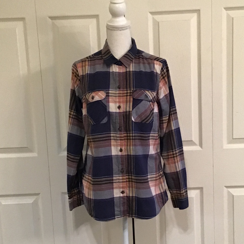 Eddie Bauer Classic Fit M  Blue/Pink Plaid 100% Cotton Button Down Top